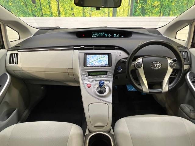 Toyota PRIUS 2012-05 15392-1