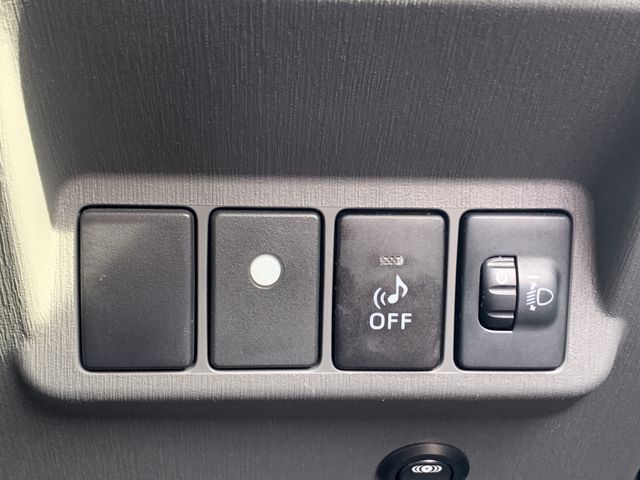 Toyota PRIUS ALPHA 2014-02 191456-27