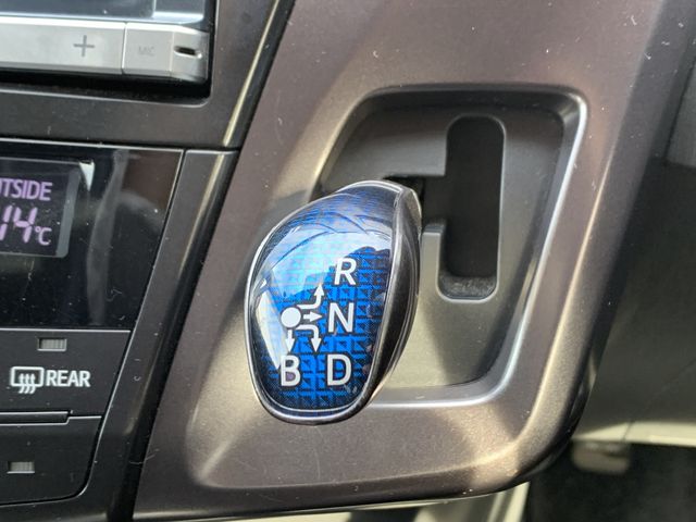 Toyota PRIUS ALPHA 2014-02 191456-25