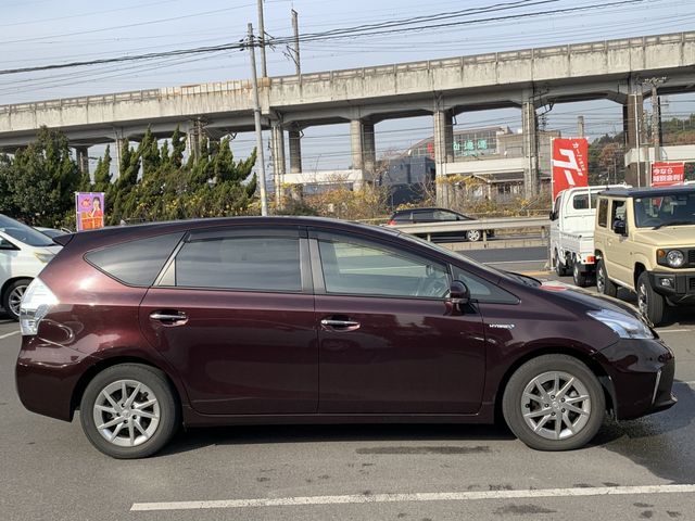 Toyota PRIUS ALPHA 2014-02 191456-6