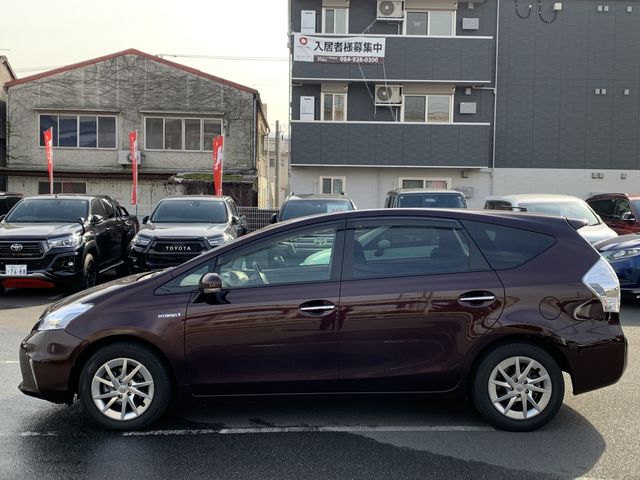 Toyota PRIUS ALPHA 2014-02 191456-7
