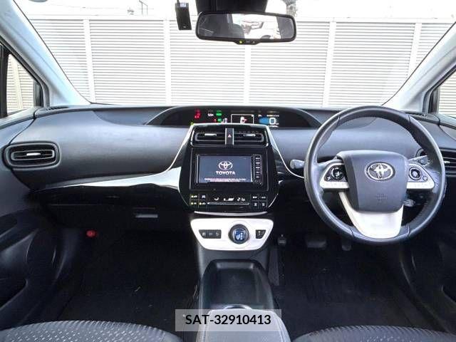 Toyota PRIUS 2017-01 282294-1