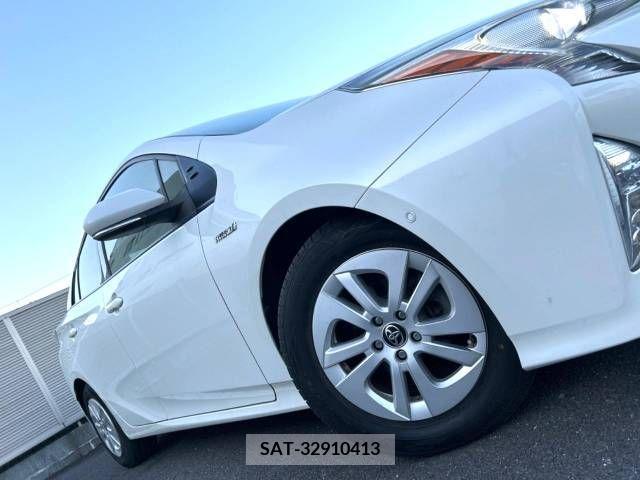 Toyota PRIUS 2017-01 282294-13