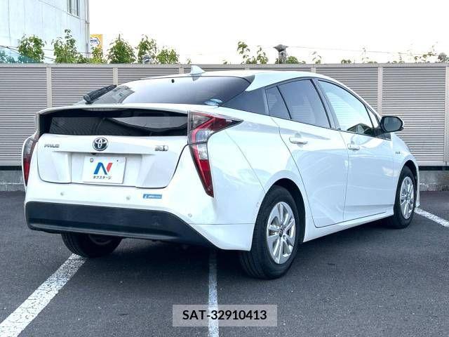 Toyota PRIUS 2017-01 282294-17