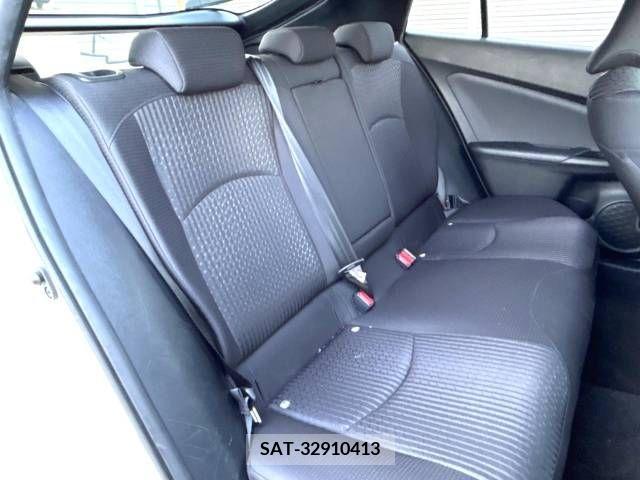 Toyota PRIUS 2017-01 282294-9