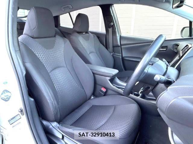 Toyota PRIUS 2017-01 282294-8