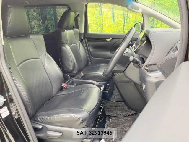 Toyota VELLFIRE 2017-09 332443-7