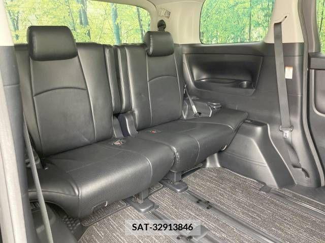 Toyota VELLFIRE 2017-09 332443-9