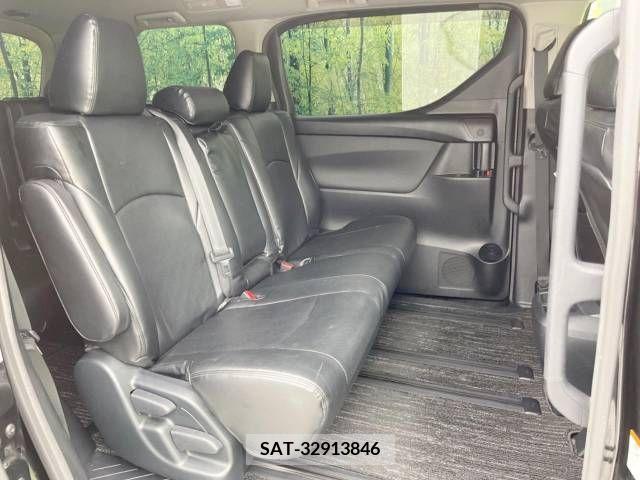 Toyota VELLFIRE 2017-09 332443-8
