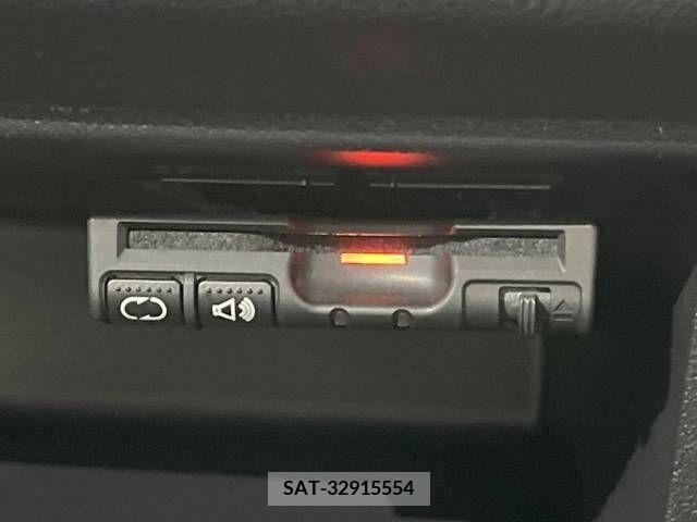 Nissan LATIO 2013-07 342001-4