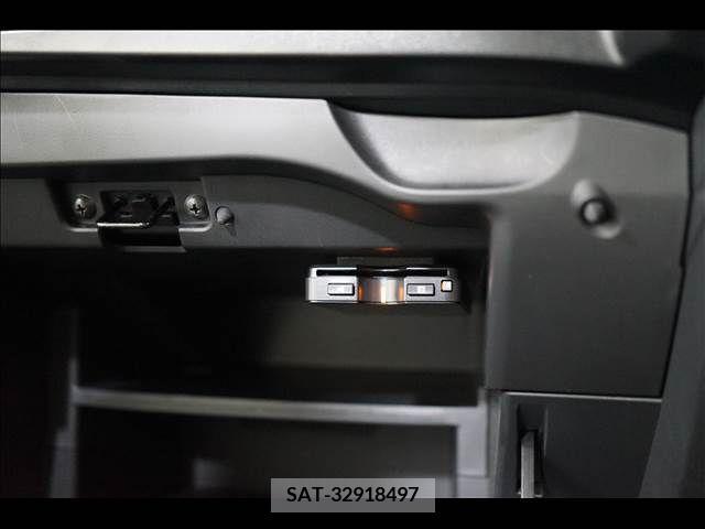 Nissan NOTE 2019-03 280132-6