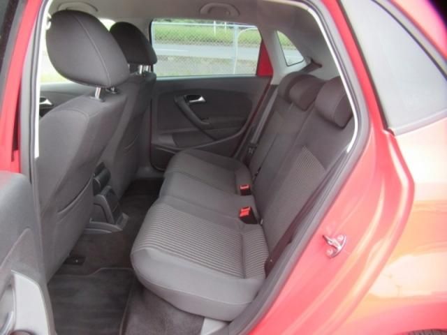 VolksWagen POLO 2010-10 188748-7