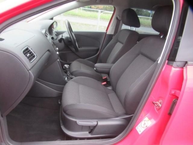 VolksWagen POLO 2010-10 188748-6