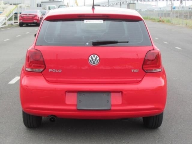 VolksWagen POLO 2010-10 188748-1