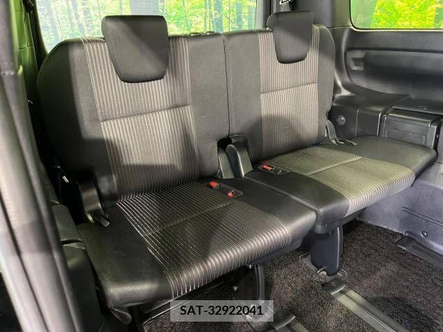 Toyota VOXY 2018-04 394969-9