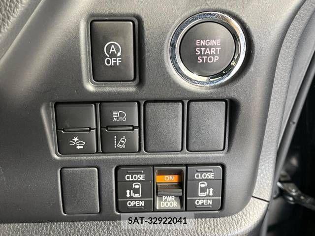 Toyota VOXY 2018-04 394969-6