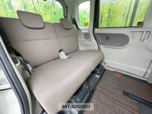 Daihatsu TANTO 2017-07 310238-9