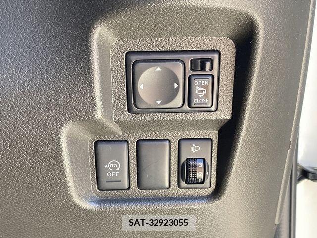 Nissan CUBE 2013-06 326858-19