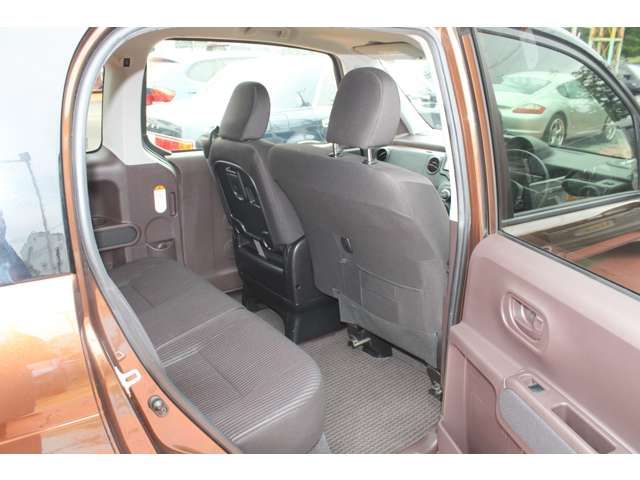 Toyota PORTE 2017-12 7165-18