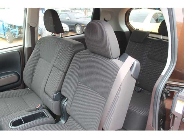 Toyota PORTE 2017-12 7165-11