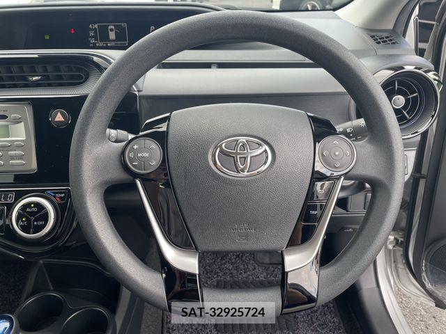 Toyota AQUA 2017-10 356286-9