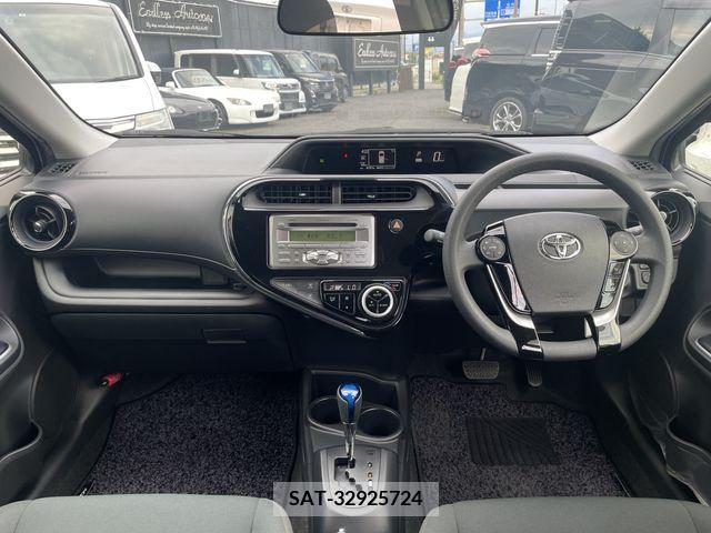 Toyota AQUA 2017-10 356286-2