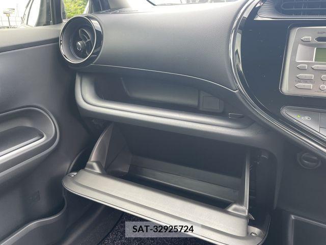 Toyota AQUA 2017-10 356286-17