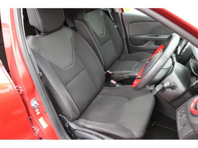 Renault LUTECIA 2015-02 183109-13