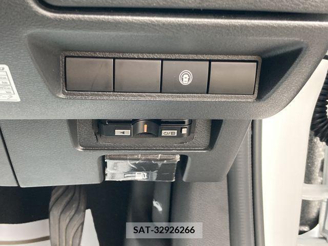 Nissan AURA 2023-06 395818-12