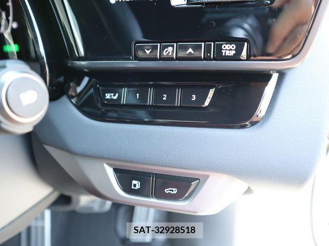 Lexus RX 2023-01 388395-17