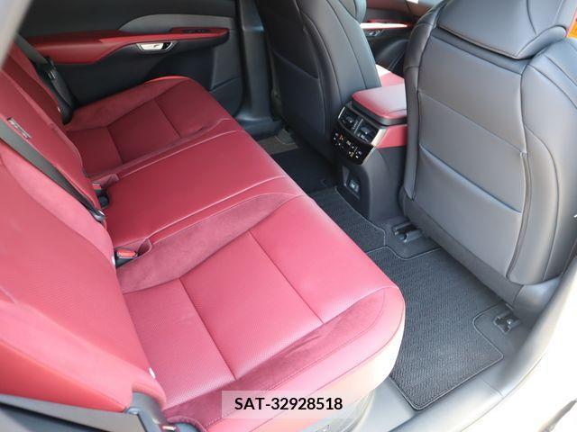 Lexus RX 2023-01 388395-10