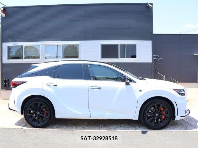 Lexus RX 2023-01 388395-3