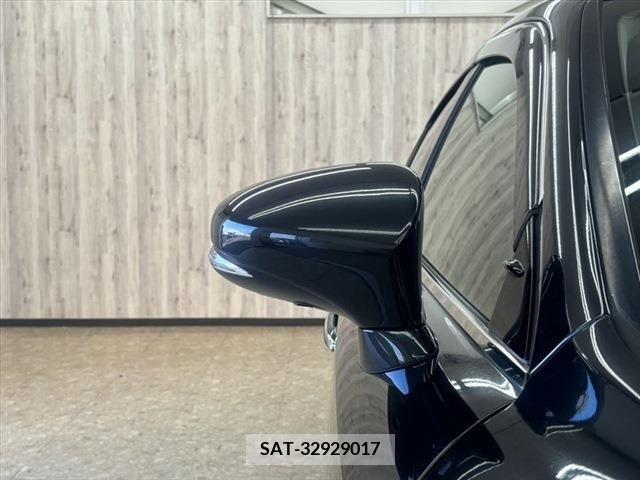 Lexus IS 2017-03 297911-11