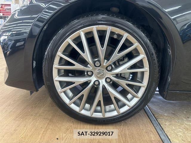 Lexus IS 2017-03 297911-15