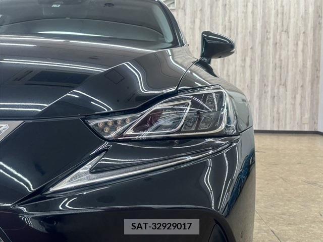Lexus IS 2017-03 297911-8