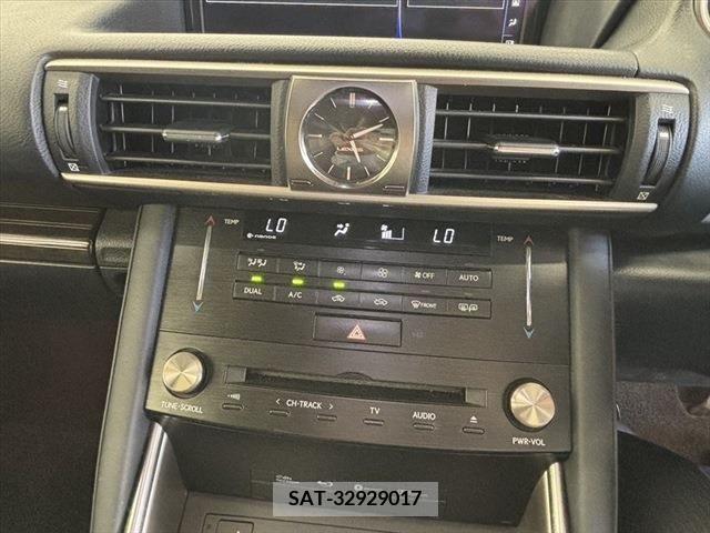 Lexus IS 2017-03 297911-28