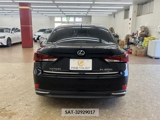 Lexus IS 2017-03 297911-5