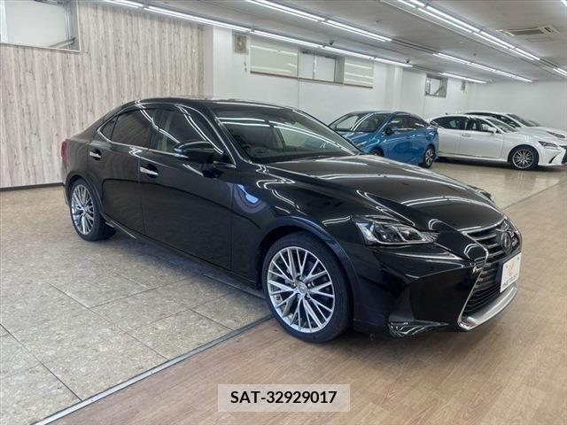 Lexus IS 2017-03 297911-2