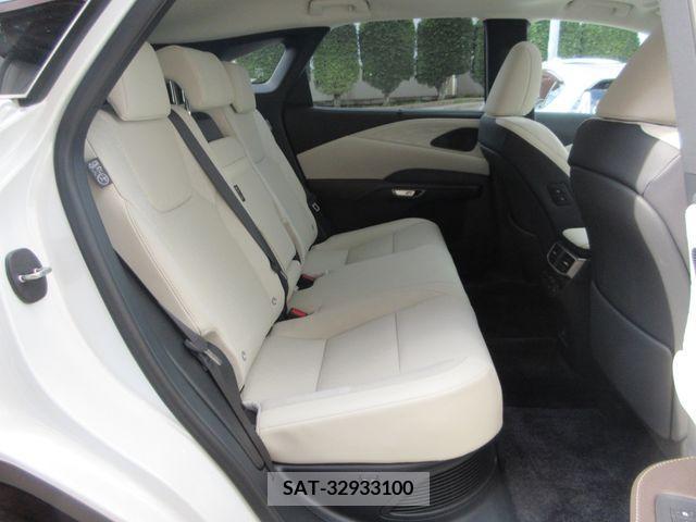 Lexus RX 2023-11 354221-11