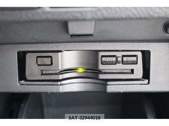 Toyota ALPHARD 2018-04 282257-6