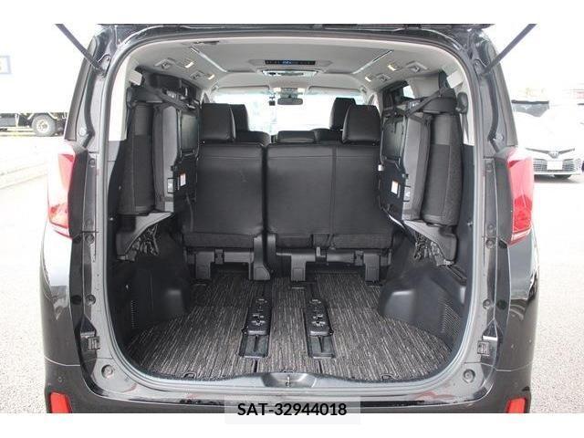 Toyota ALPHARD 2018-04 282257-17