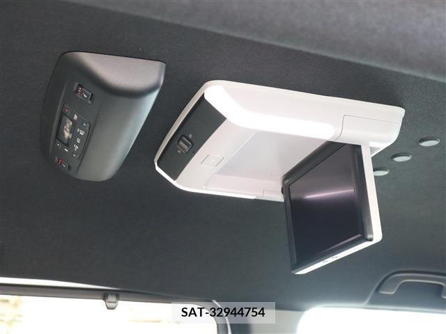 Honda e 2023-10 372029-26