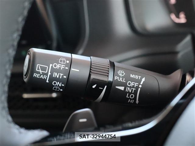 Honda e 2023-10 372029-20