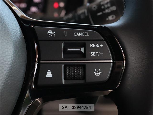 Honda e 2023-10 372029-19