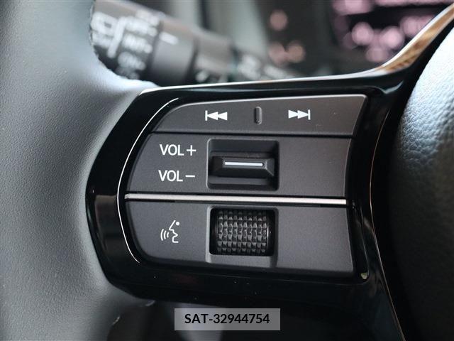 Honda e 2023-10 372029-18