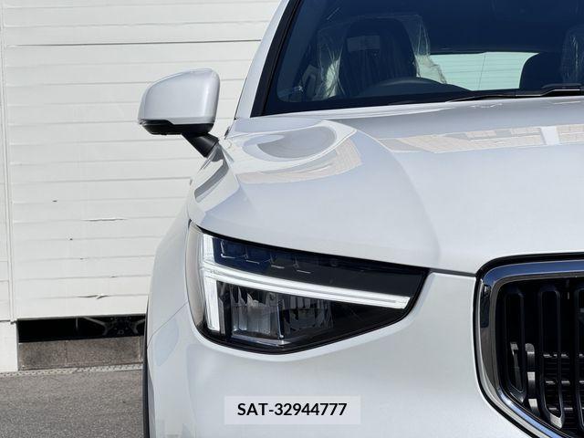 Volvo XC40 2024-04 370261-2