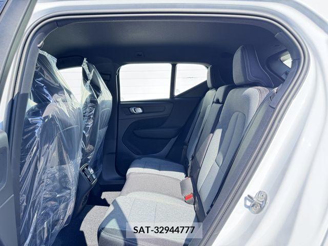 Volvo XC40 2024-04 370261-16