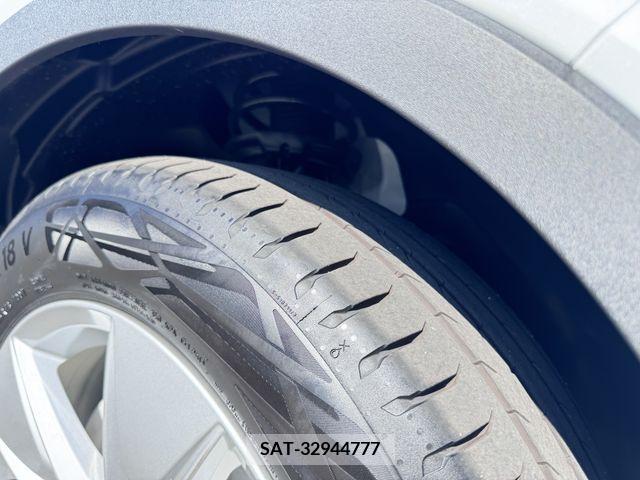 Volvo XC40 2024-04 370261-22