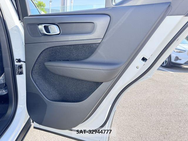 Volvo XC40 2024-04 370261-29