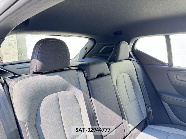 Volvo XC40 2024-04 370261-27